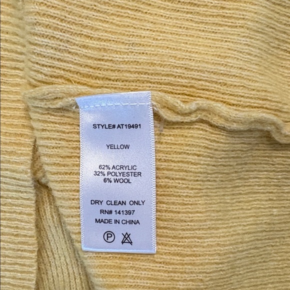 ASTR Nordstrom Bow Yellow Cardigan Sweater Yellow L - Picture 6 of 6